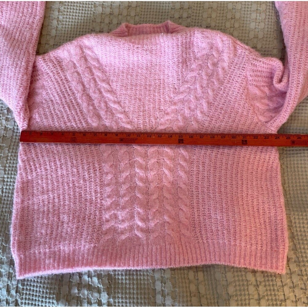 Universal Thread Sweater Size Large Soft Pink Super Soft Fuzzy Cable Knit Comfy - Picture 10 of 12